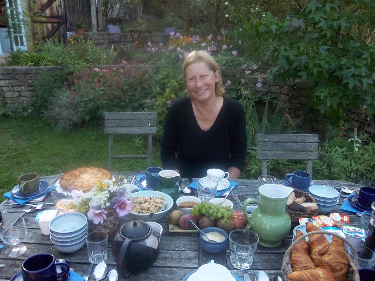 La Tour Bed and Breakfast Marcilly-la-Gueurce Εξωτερικό φωτογραφία