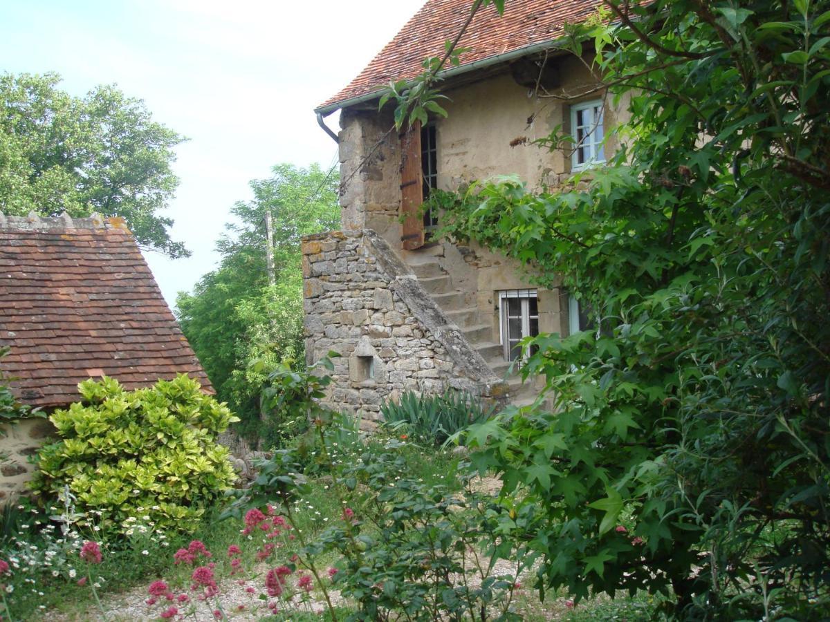 La Tour Bed and Breakfast Marcilly-la-Gueurce Εξωτερικό φωτογραφία