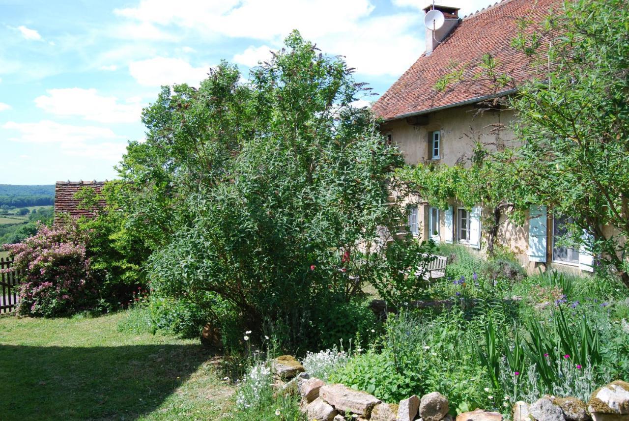 La Tour Bed and Breakfast Marcilly-la-Gueurce Εξωτερικό φωτογραφία